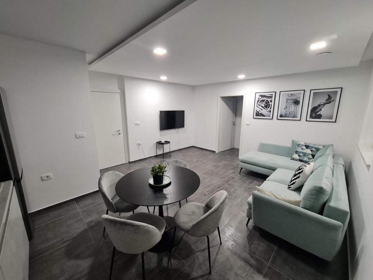 Villa Capris Apartments Koper Eksteriør bilde