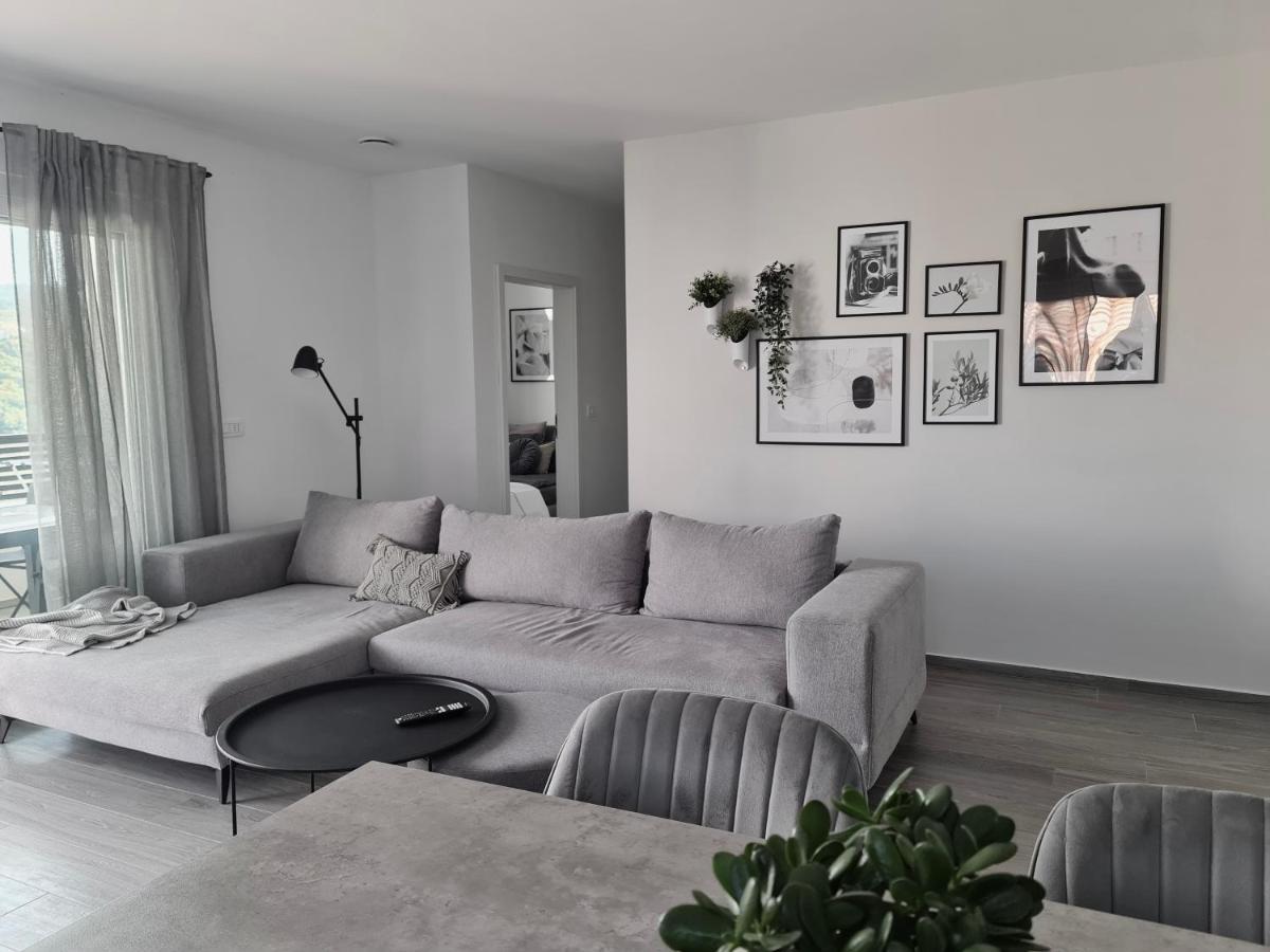 Villa Capris Apartments Koper Eksteriør bilde